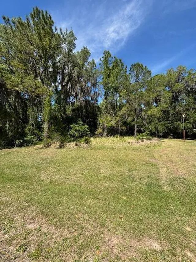 3303 N Canterbury Lake Drive, Hernando