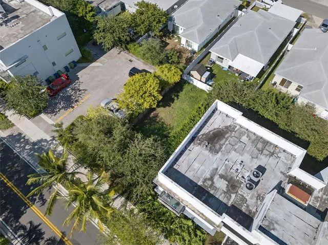 4 of 8 - 514 Foster Road, Hallandale Beach, FL