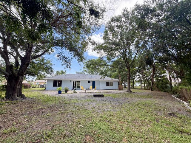 2 of 20 - 2342 Se Seamist Street, Port St. Lucie, FL