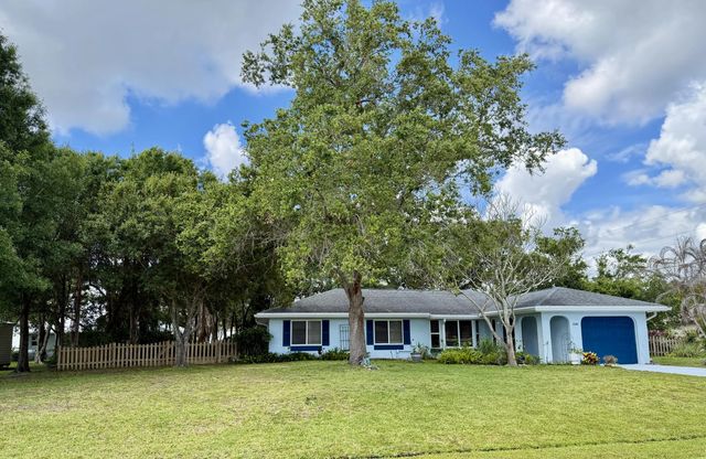 3 of 20 - 2342 Se Seamist Street, Port St. Lucie, FL