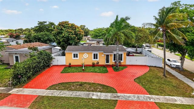 2 of 31 - 1440 N 68th Avenue, Hollywood, FL