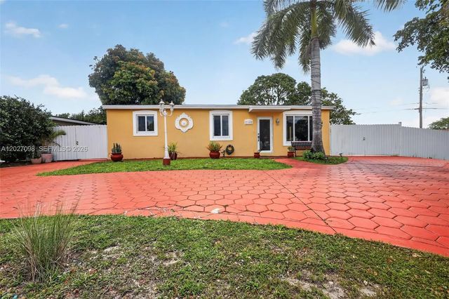 3 of 31 - 1440 N 68th Avenue, Hollywood, FL
