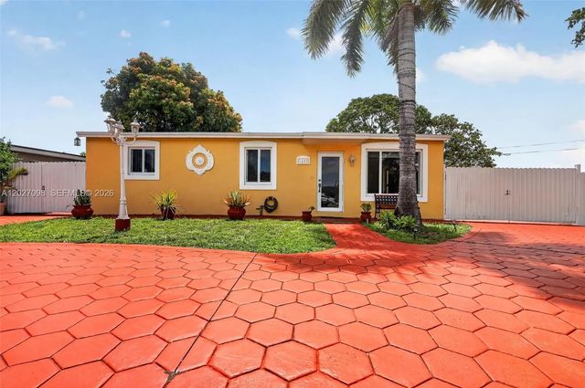 4 of 31 - 1440 N 68th Avenue, Hollywood, FL