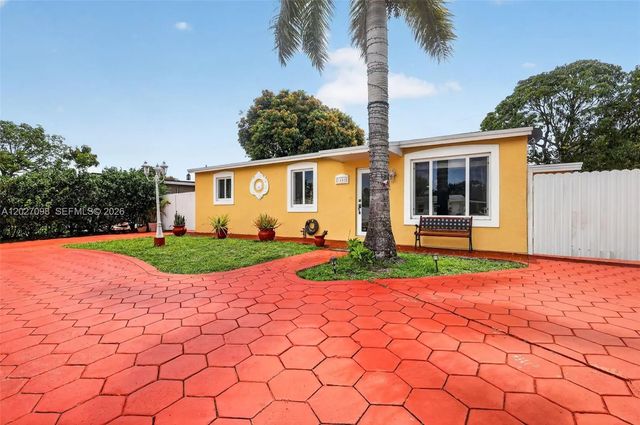5 of 31 - 1440 N 68th Avenue, Hollywood, FL