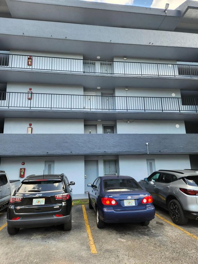 210 Fontainebleau Boulevard #311, Miami