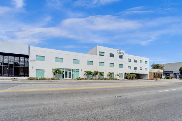 1035 Ne 125th Street, North Miami