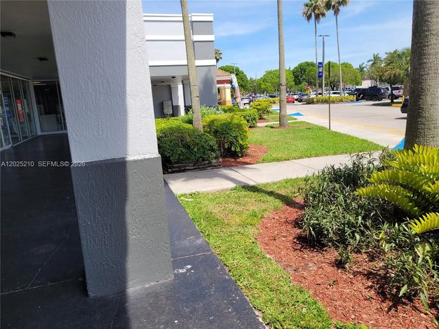 4 of 11 - 6935 Taft, Hollywood, FL