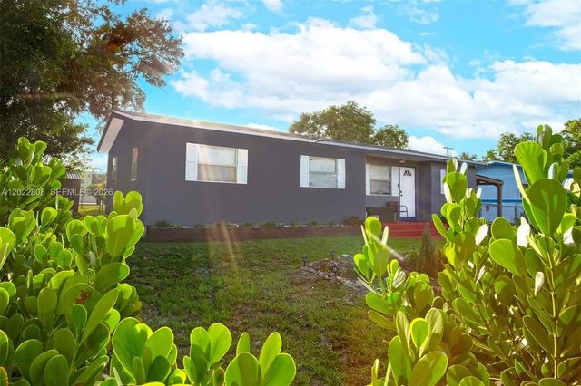 2 of 16 - 2501 Nw 30th Way, Fort Lauderdale, FL
