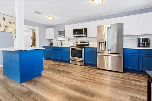 3 of 16 - 2501 Nw 30th Way, Fort Lauderdale, FL