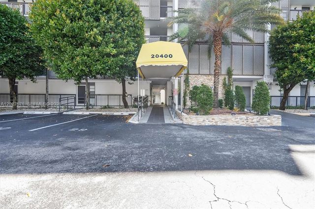 3 of 28 - 20400 W Country Club Drive #214, Aventura, FL