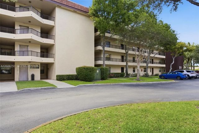 4 of 44 - 10451 W Broward Boulevard #209, Plantation, FL