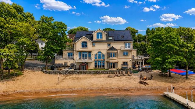 3 of 35 - 30 Aviva Court, , NY
