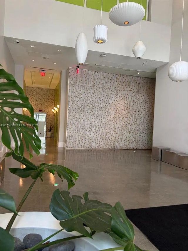 2 of 11 - 133 Ne 2nd Avenue #913, Miami, FL