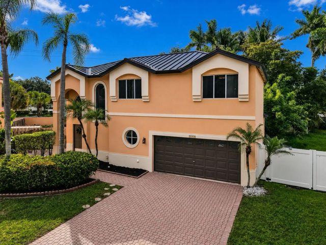2510 Rampart Way S, Hollywood