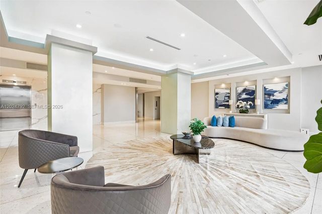 3 of 15 - 20301 W Country Club Drive #825, Aventura, FL