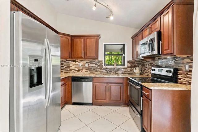 5 of 66 - 14641 Kirsten Court, Davie, FL