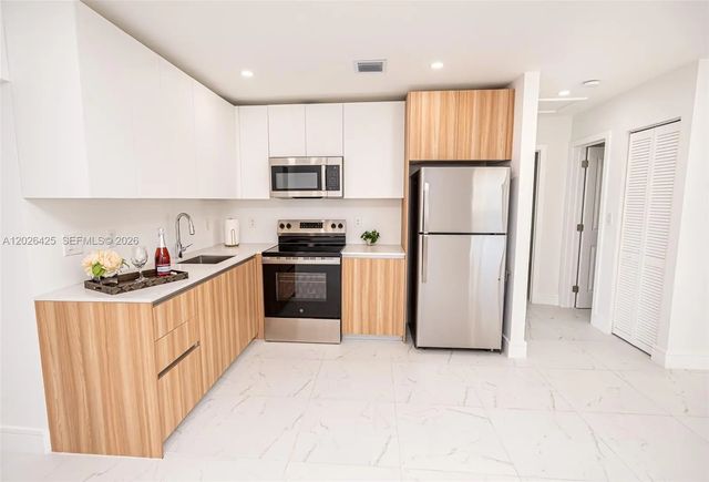4 of 32 - 20720 Nw 34 Avenue, Miami Gardens, FL