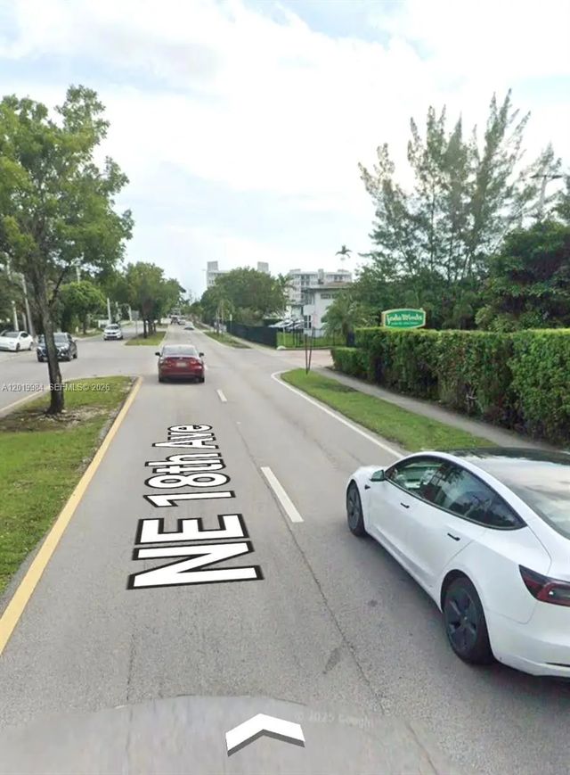 1770 Ne 191st Street #813-1, Miami