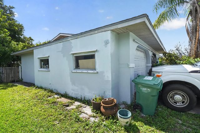 5 of 33 - 247 Airoso Boulevard, Port St. Lucie, FL