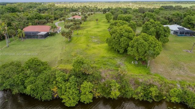 3 of 4 - 5220 Fort Denuad, LaBelle, FL