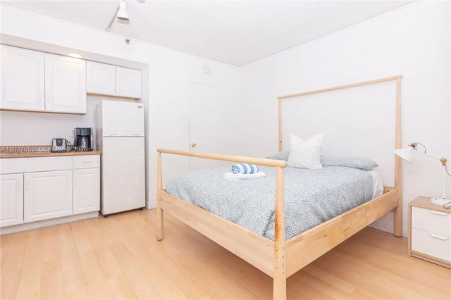 2 of 29 - 5445 Collins Avenue #1105, Miami Beach, FL