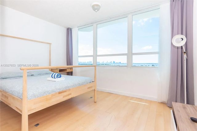 4 of 29 - 5445 Collins Avenue #1105, Miami Beach, FL
