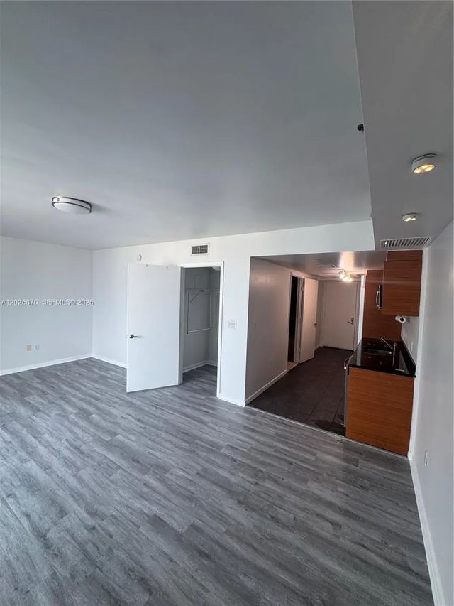 3 of 44 - 50 Biscayne Boulevard #3303, Miami, FL