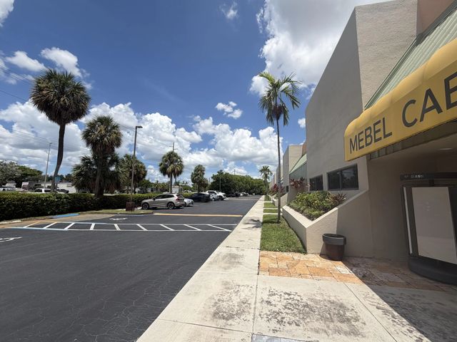 2 of 5 - 1800 N Powerline Road #9-11, Pompano Beach, FL