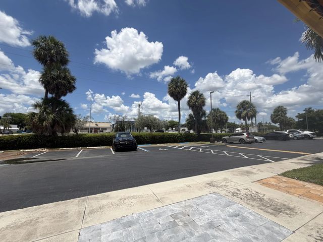 3 of 5 - 1800 N Powerline Road #9-11, Pompano Beach, FL