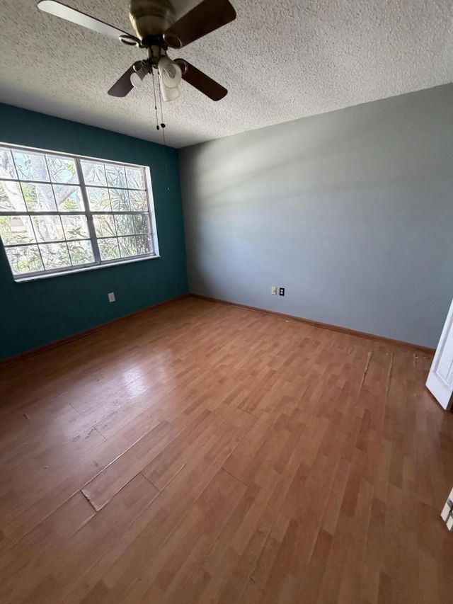 2 of 3 - 104 W Swan Pkwy Parkway W, Royal Palm Beach, FL