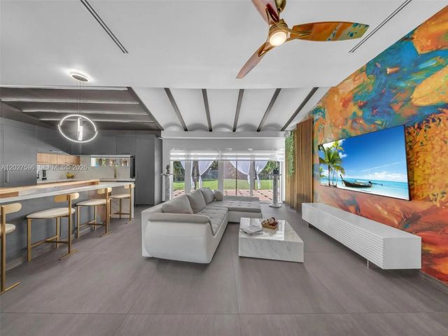 1141 Adams Street, Hollywood