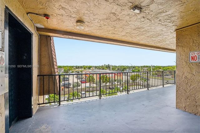 2 of 20 - 6575 W 4th Avenue #507, Hialeah, FL