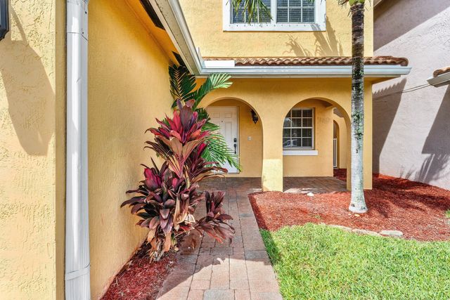 2 of 28 - 3260 Commodore Court, West Palm Beach, FL