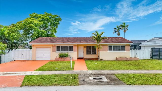 5 of 47 - 2501 Ne 209th Terrace, Miami, FL