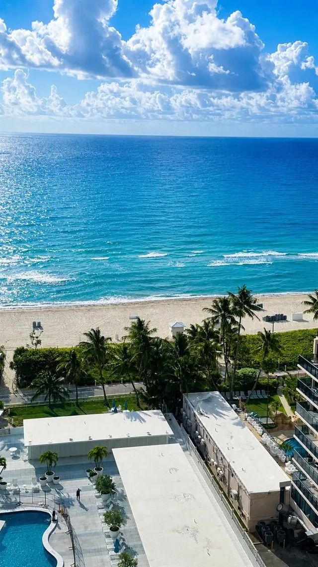 2 of 36 - N/A, Miami Beach, FL