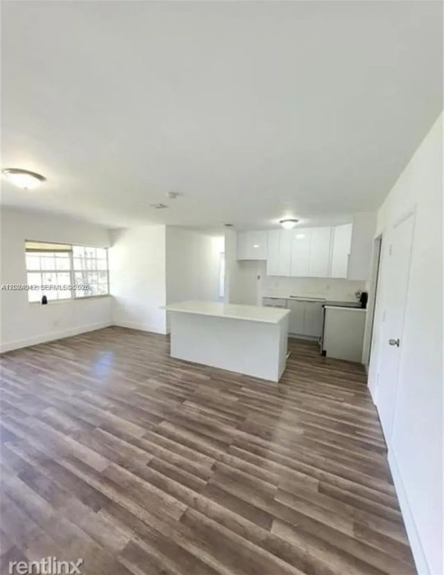 4 of 11 - 1770 Ne 170th Street, North Miami Beach, FL