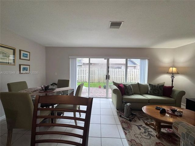 12204 Nw 36th Place, Sunrise