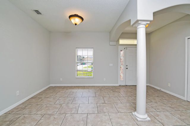 5 of 29 - 232 Sw Aldoro Place, Port St. Lucie, FL