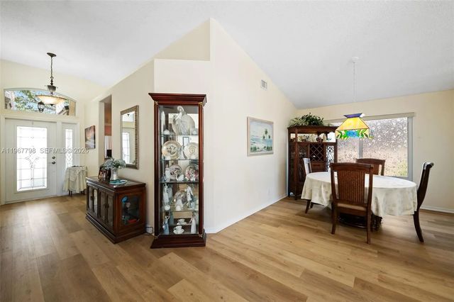 2 of 35 - 372 Nw 45th Terrace, Deerfield Beach, FL
