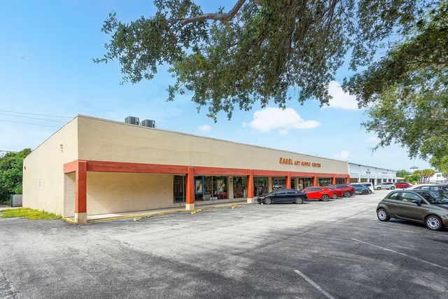 3 of 20 - 810 Park Avenue, Lake Park, FL