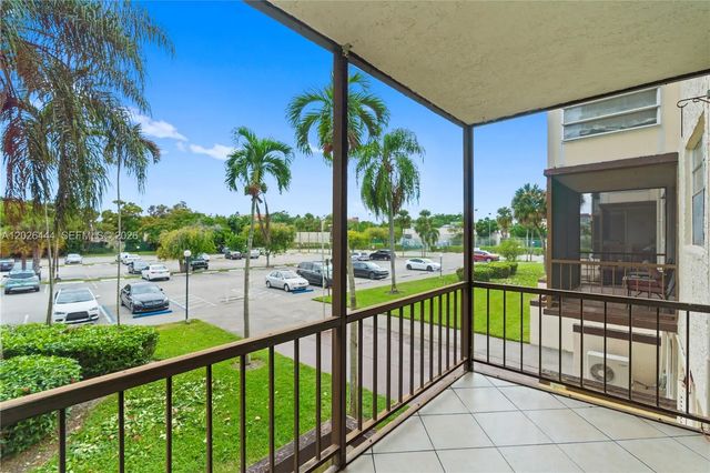 7100 Nw 17th Street #219, Plantation