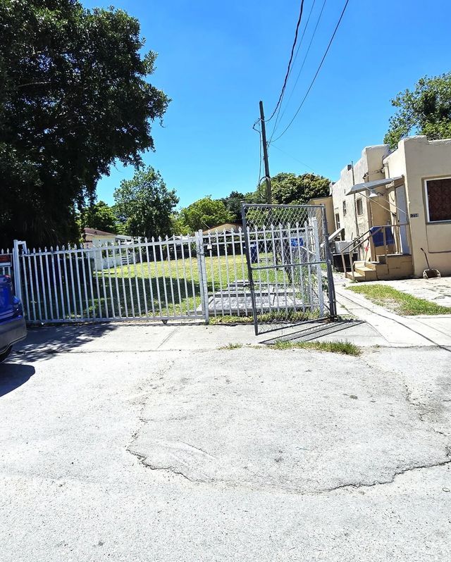 3 of 3 - 1252 Nw 35th Street, Miami, FL