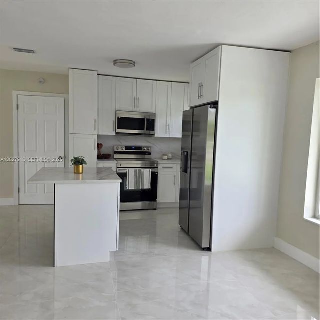 3 of 21 - 17330 Nw 46th Avenue, Miami Gardens, FL