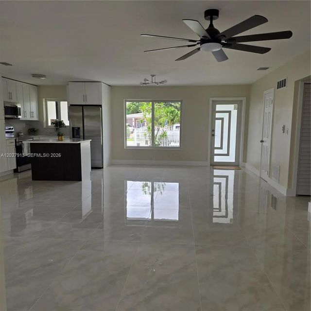 4 of 21 - 17330 Nw 46th Avenue, Miami Gardens, FL