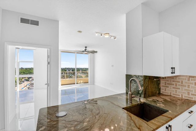 2 of 29 - 100 Ne 6th Street #ph 704, Boynton Beach, FL