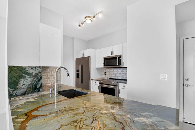4 of 29 - 100 Ne 6th Street #ph 704, Boynton Beach, FL