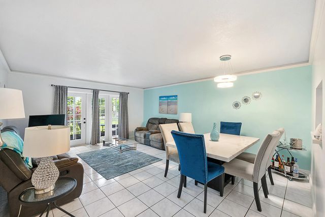 3 of 18 - 219 Ne 14th Avenue #107, Hallandale Beach, FL