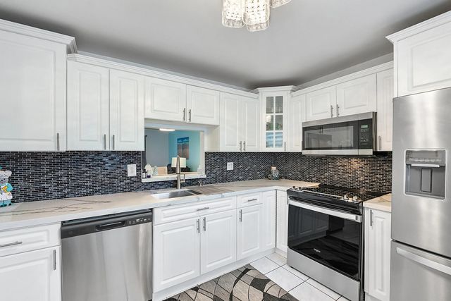 5 of 18 - 219 Ne 14th Avenue #107, Hallandale Beach, FL