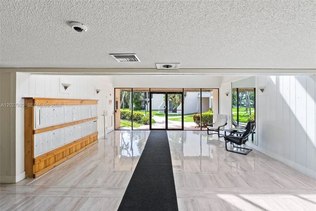 4 of 20 - 301 Racquet Club Road #103, Weston, FL