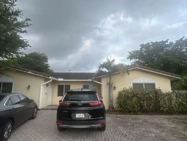 2 of 36 - 8362 Nw 23rd Manor, Coral Springs, FL